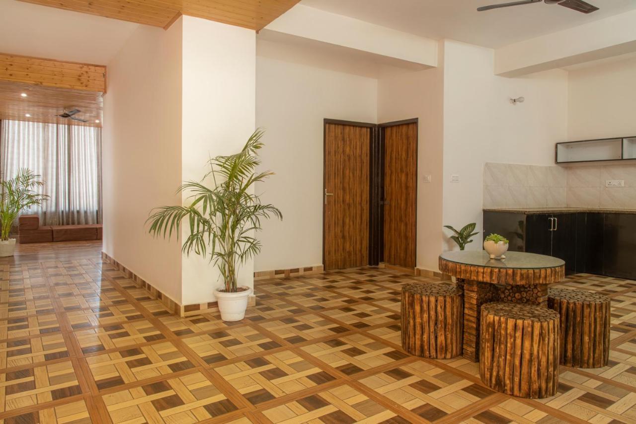 Valley View Apartments Kasauli Kültér fotó